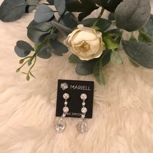 NWOT Silver earrings 🌟✨